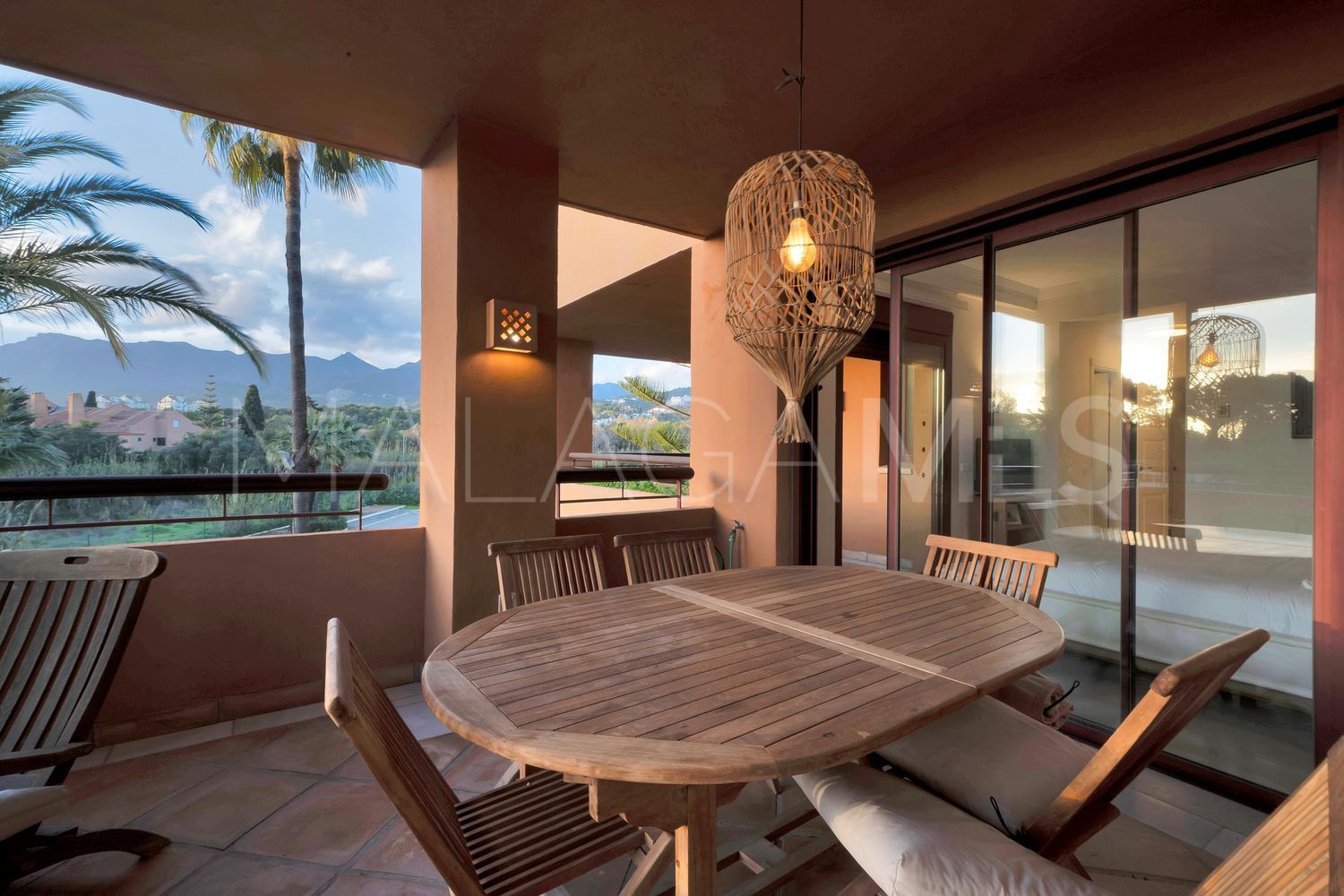 Piso with 3 bedrooms for sale in Bahia de Marbella