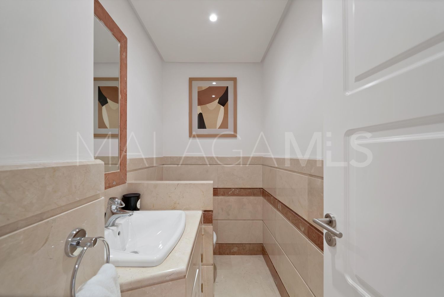 Piso with 3 bedrooms for sale in Bahia de Marbella