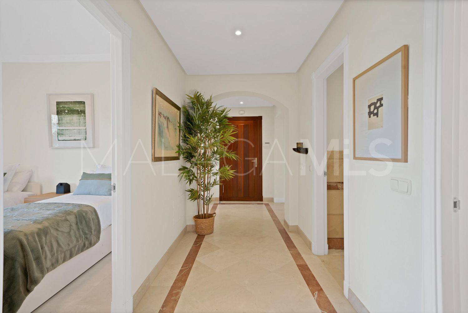 Flat for sale in Bahia de Marbella
