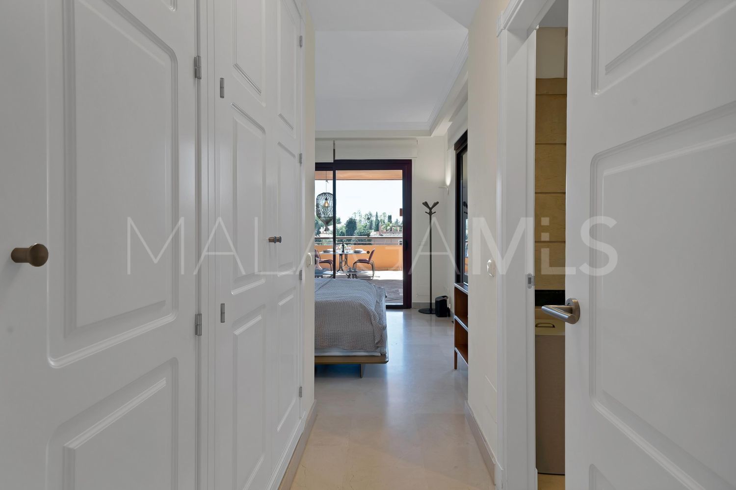 Flat for sale in Bahia de Marbella