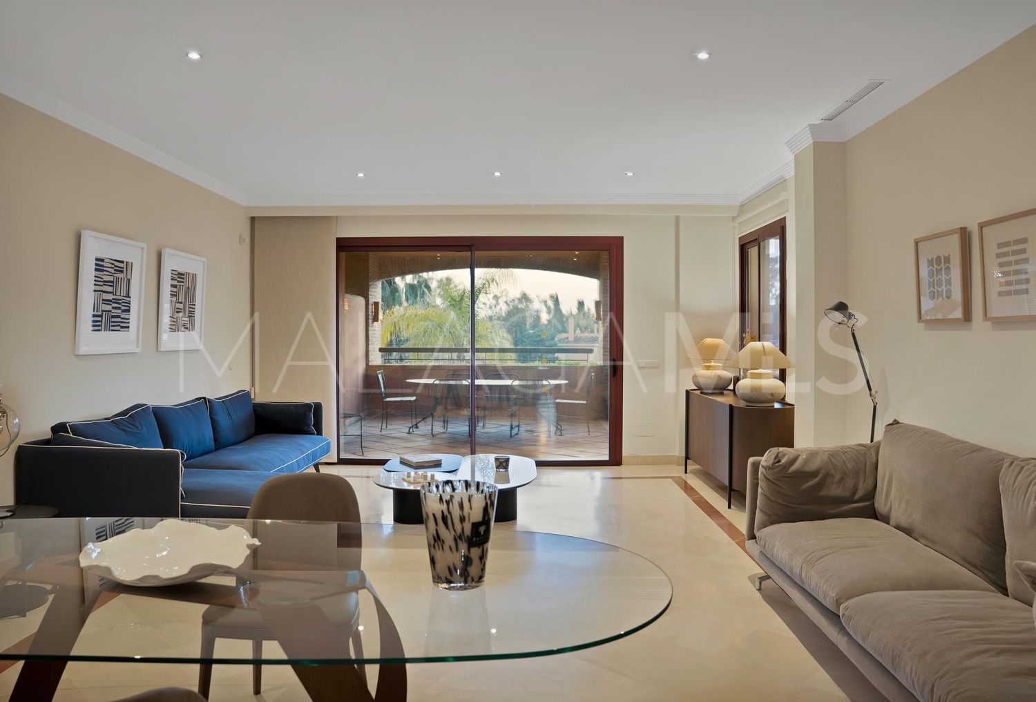 Piso with 3 bedrooms for sale in Bahia de Marbella