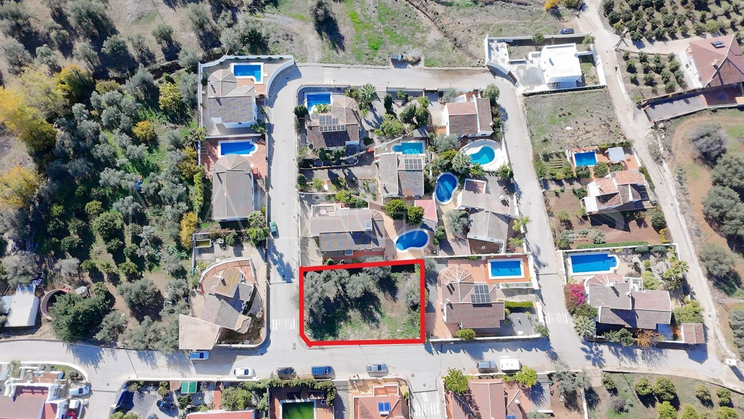 Plot for sale in Periana