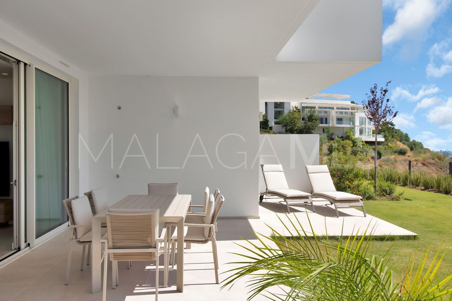Flat for sale in Palo Alto