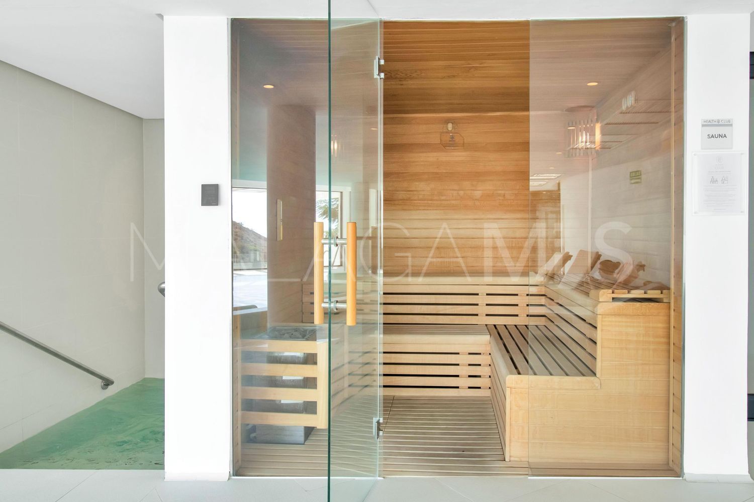 Flat for sale in Palo Alto