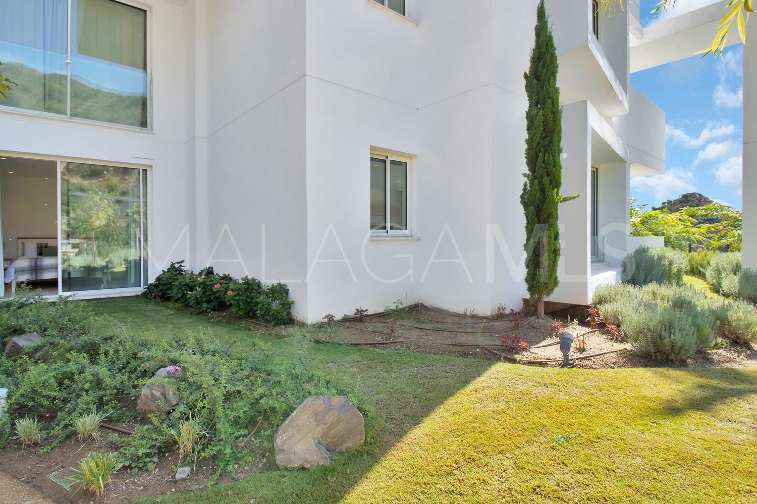 Flat for sale in Palo Alto