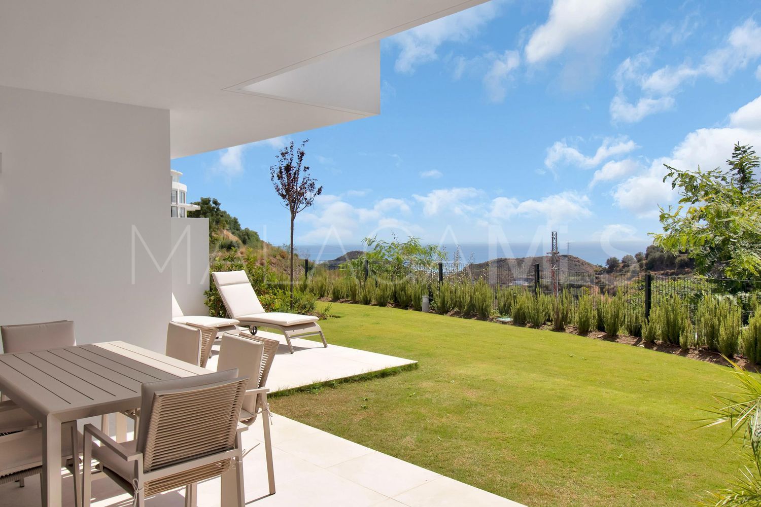 Flat for sale in Palo Alto