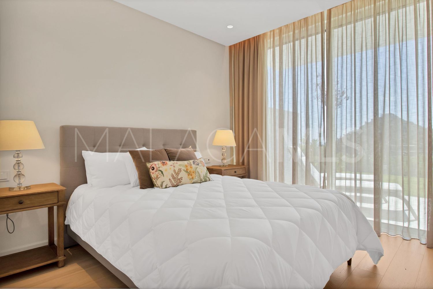 Flat for sale in Palo Alto