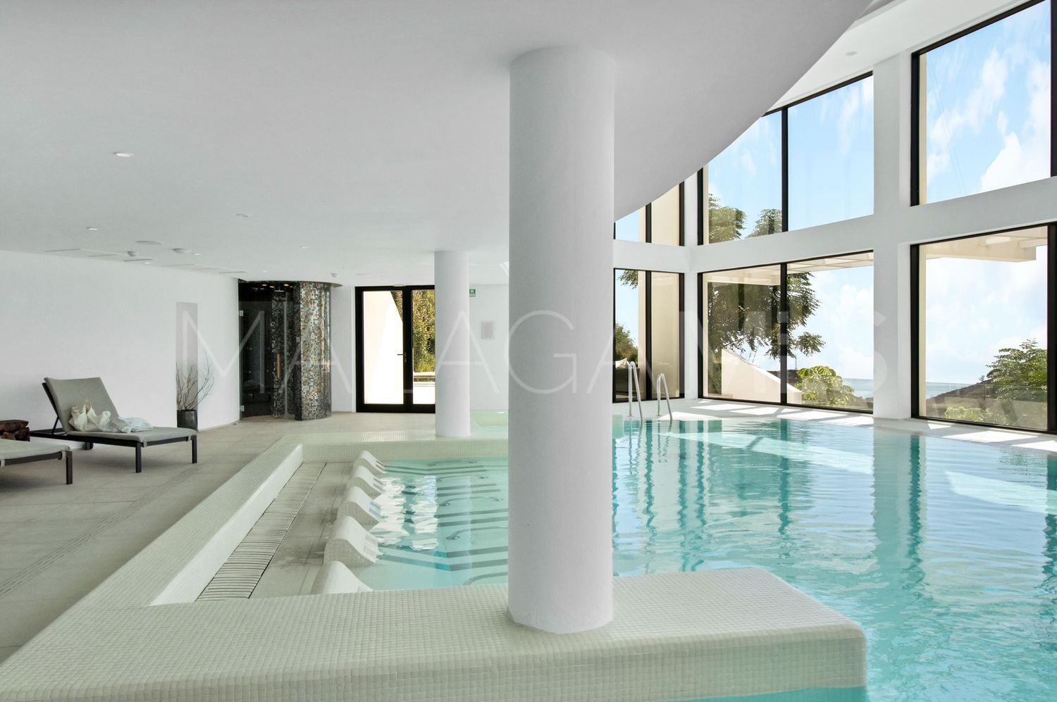 Flat for sale in Palo Alto