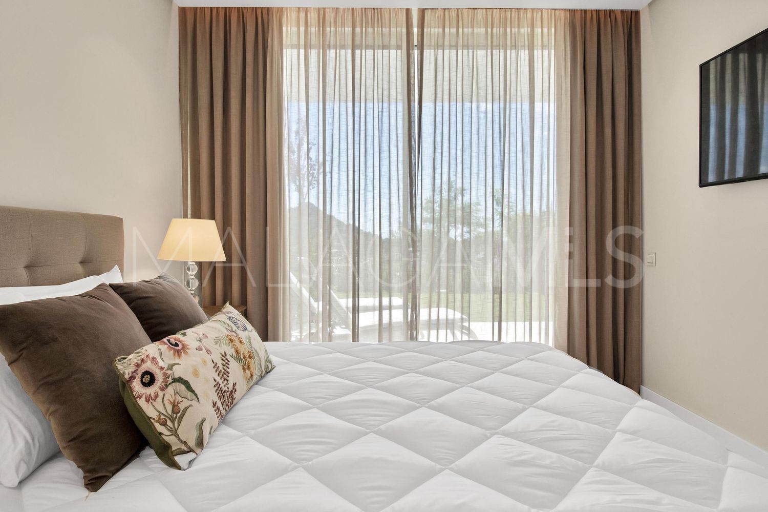 Flat for sale in Palo Alto