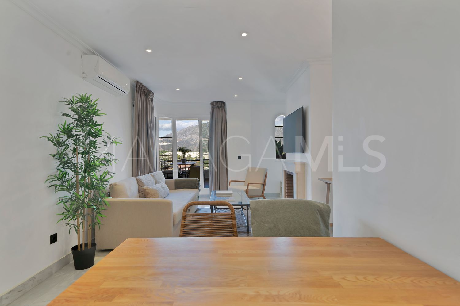 Flat for sale in Nueva Andalucia