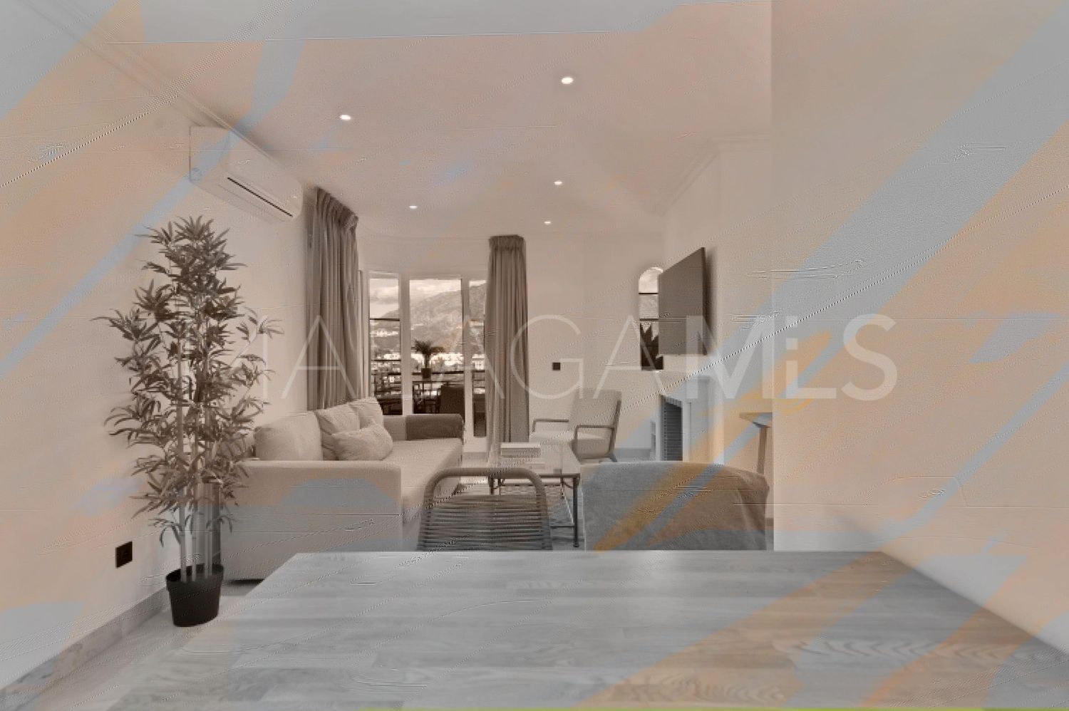 For sale Nueva Andalucia flat with 2 bedrooms