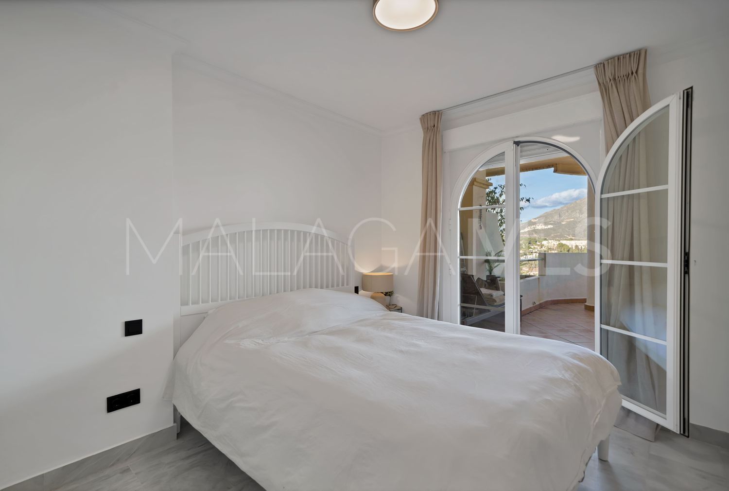 Flat for sale in Nueva Andalucia