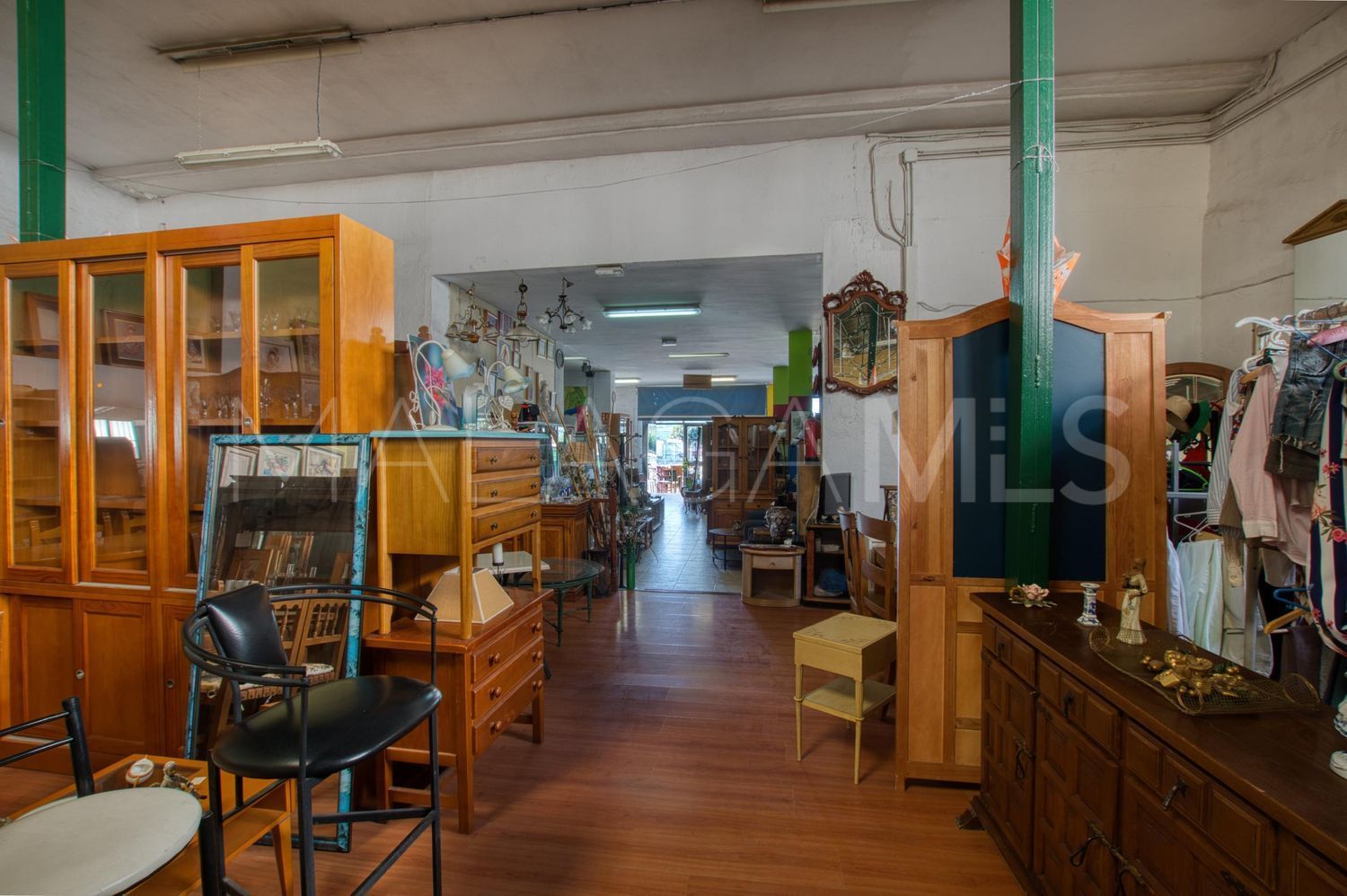 Edificio for sale in Velez Malaga