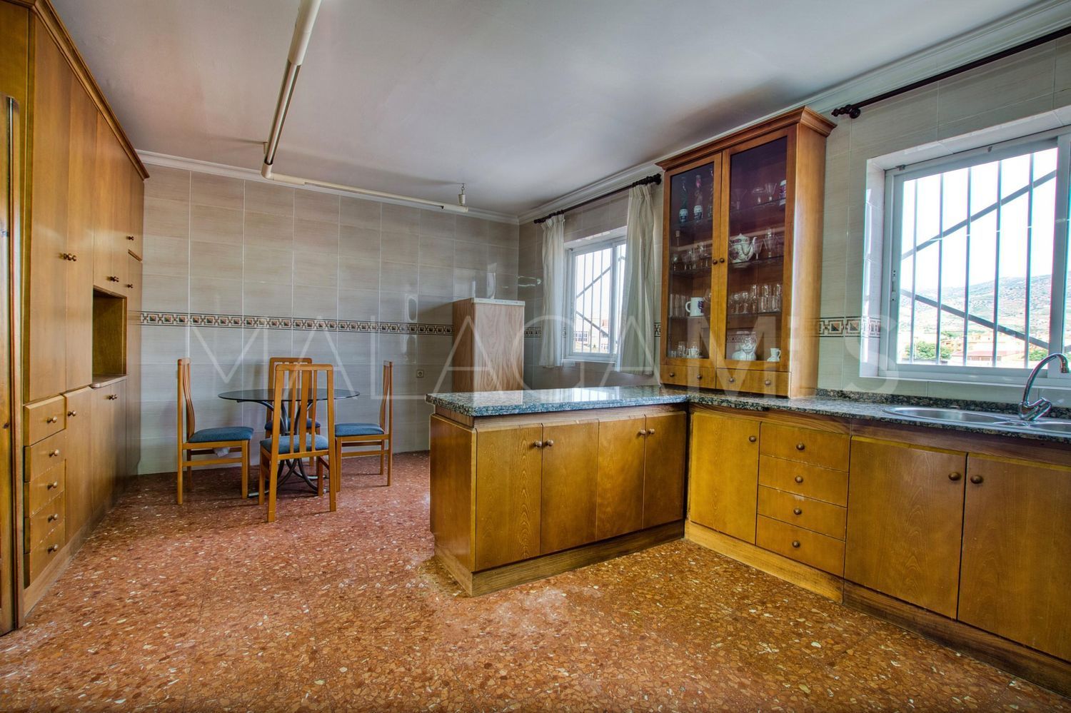 Edificio for sale in Velez Malaga