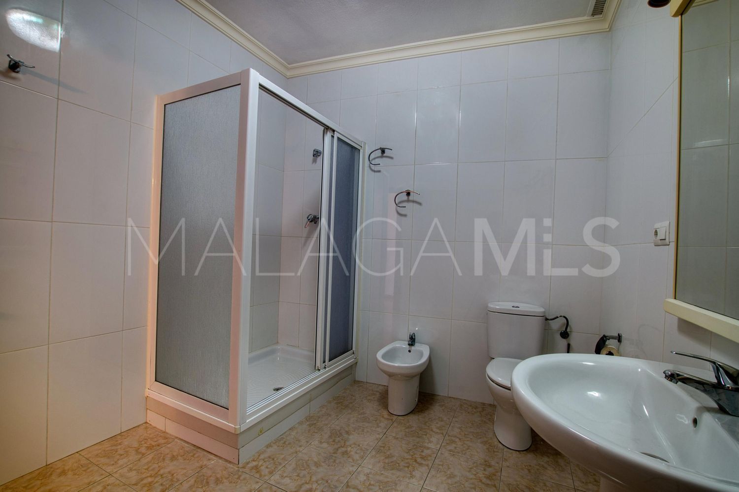 Byggnad for sale in Vélez-Málaga