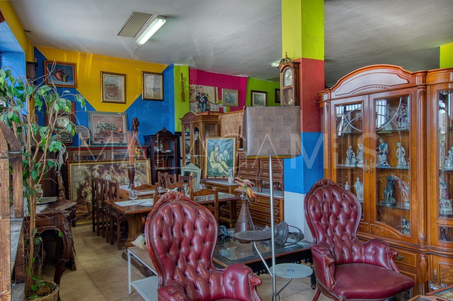 Edificio for sale in Velez Malaga