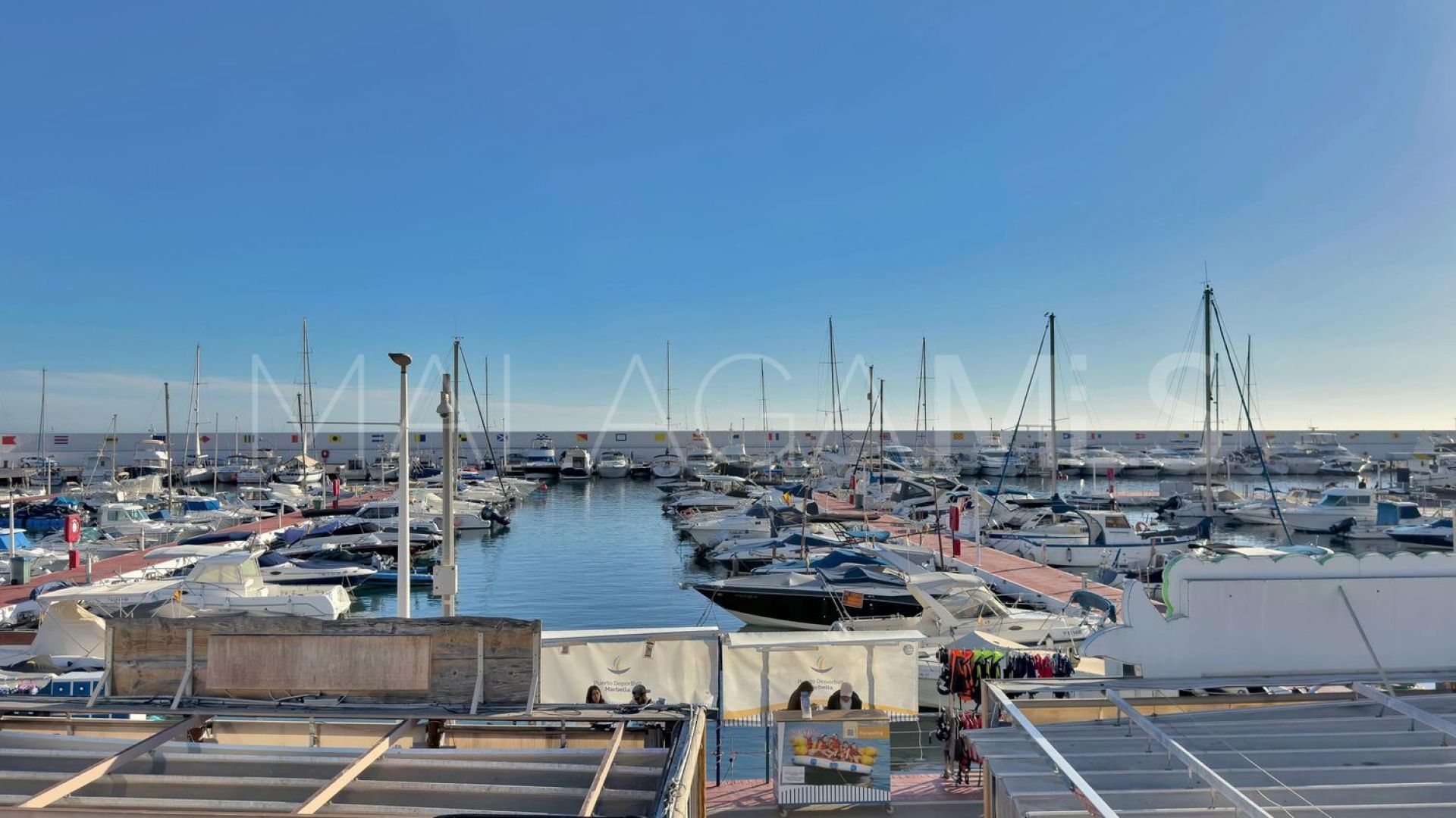 Flat with 2 bedrooms for sale in Playa Bajadilla - Puertos