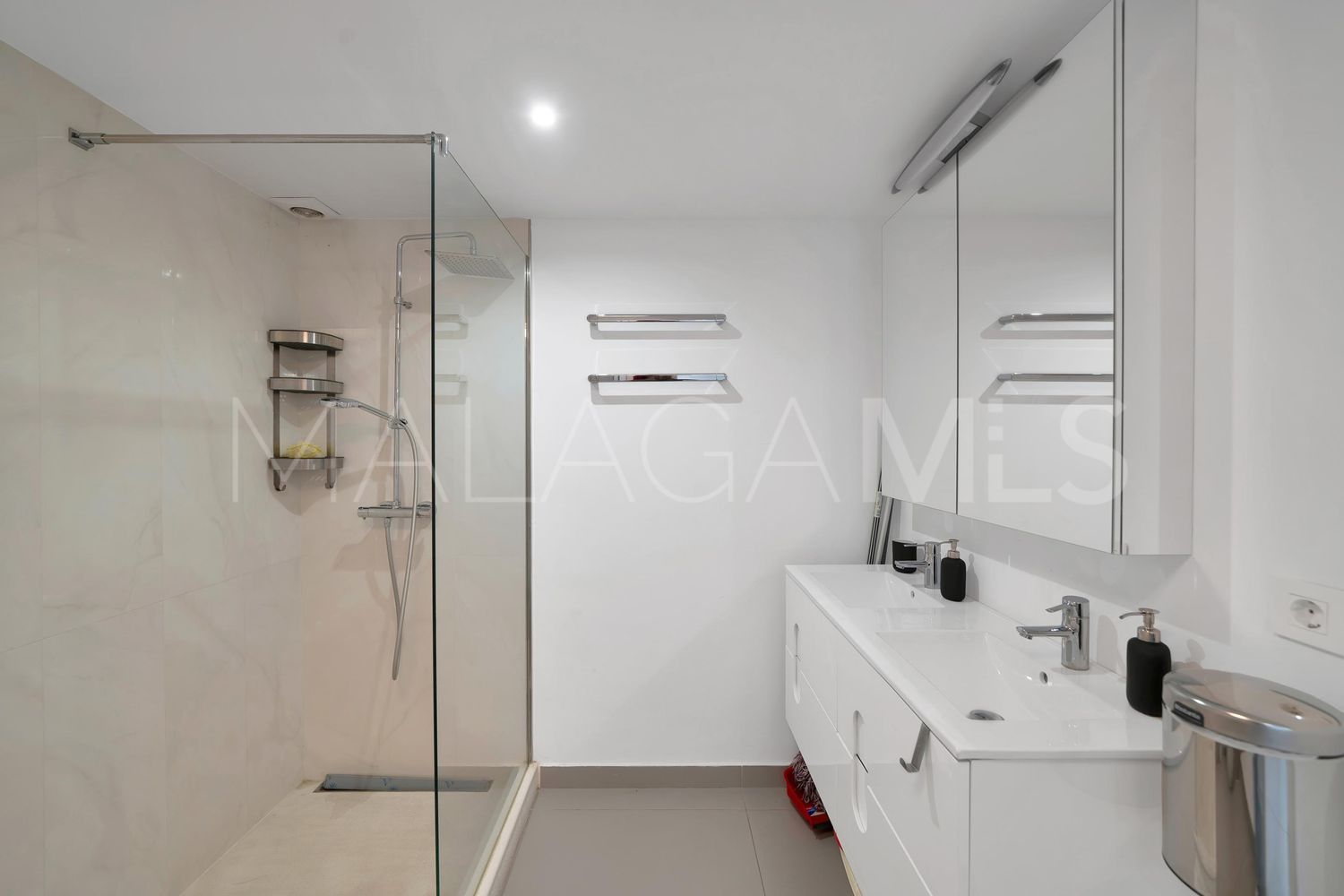 Flat with 2 bedrooms for sale in Playa Bajadilla - Puertos