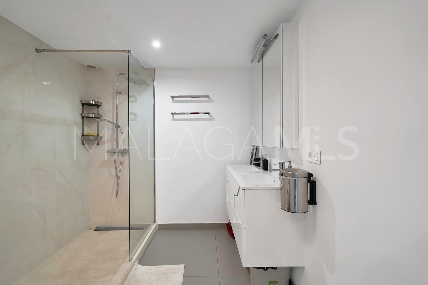 For sale flat in Playa Bajadilla - Puertos