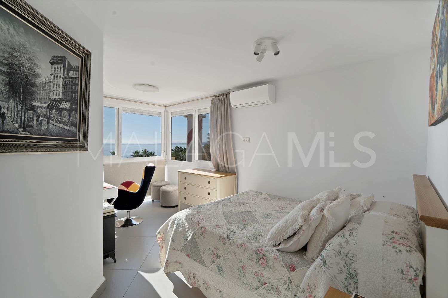 For sale flat in Playa Bajadilla - Puertos