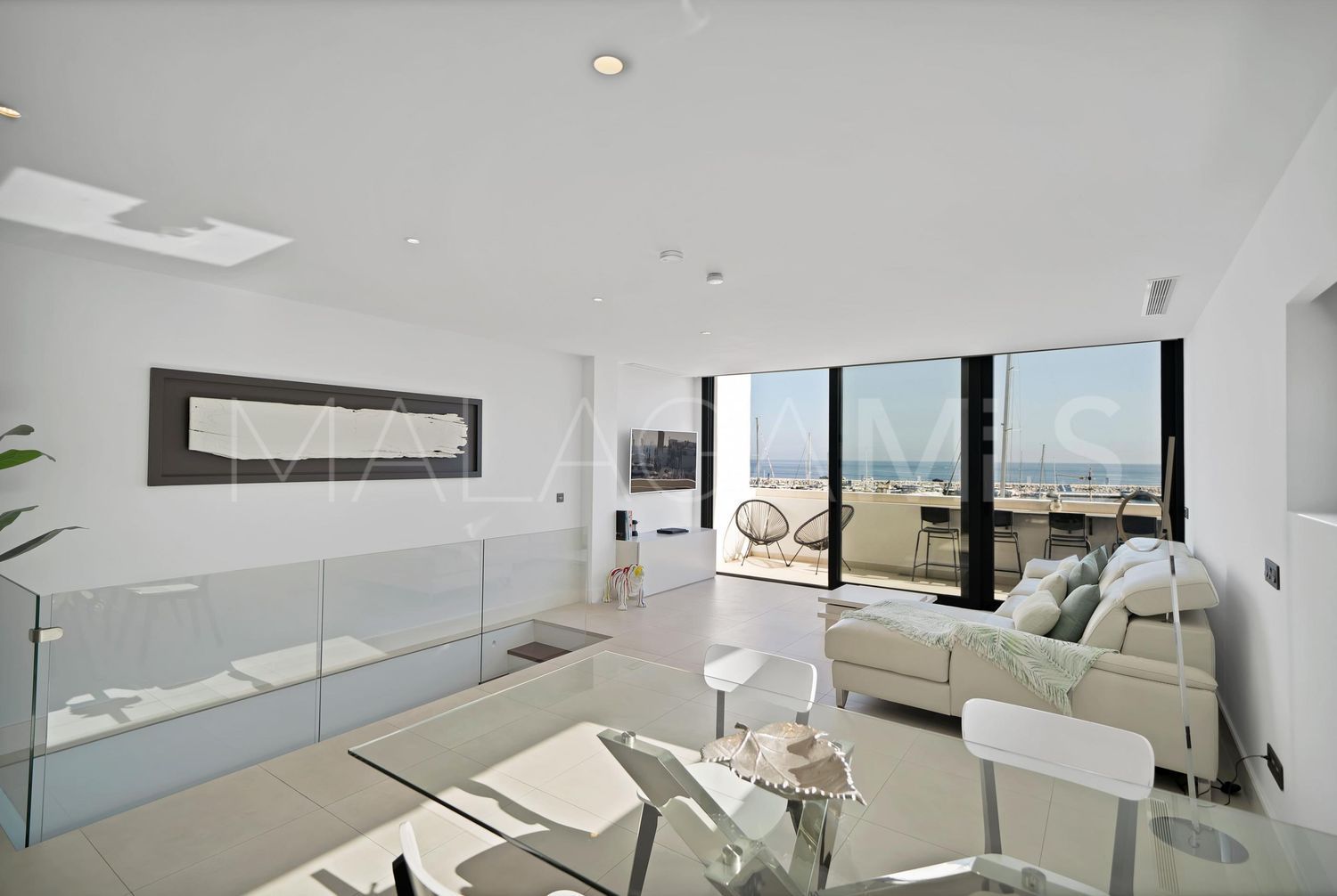 Flat for sale in Marbella - Puerto Banus