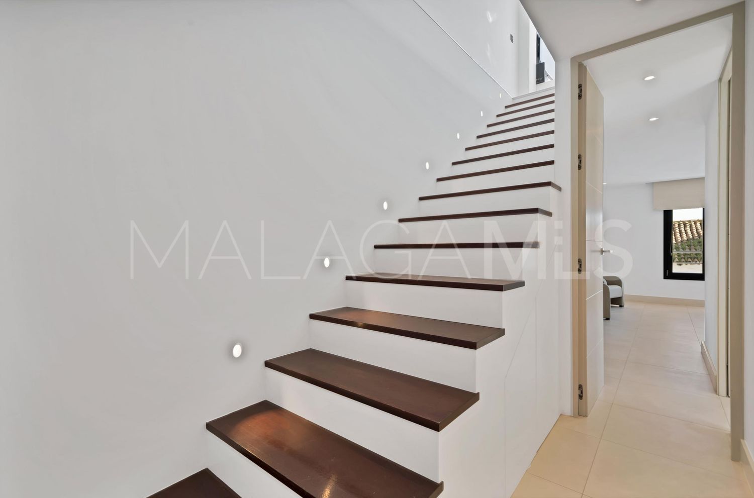Flat for sale in Marbella - Puerto Banus