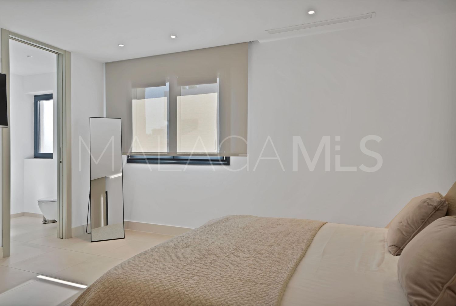 Flat for sale in Marbella - Puerto Banus