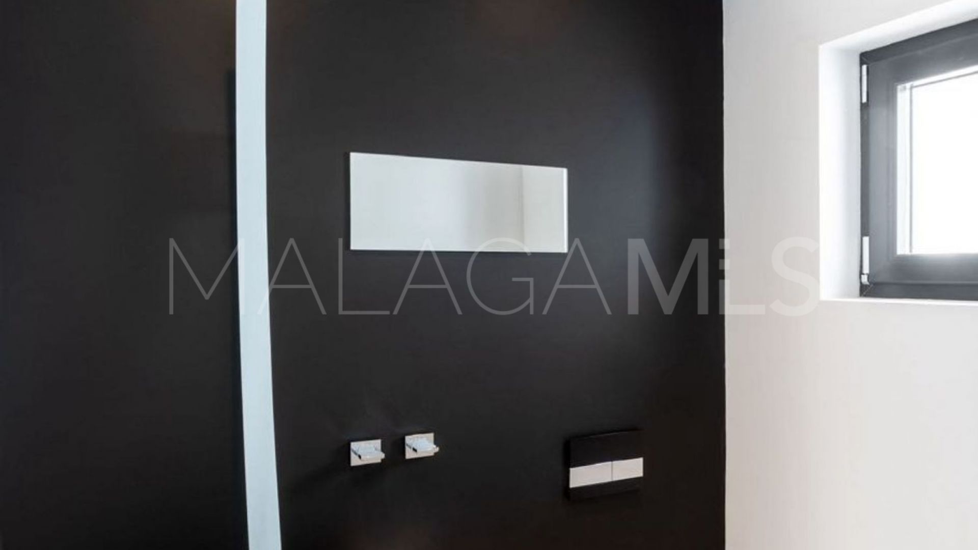 Flat for sale in Marbella - Puerto Banus