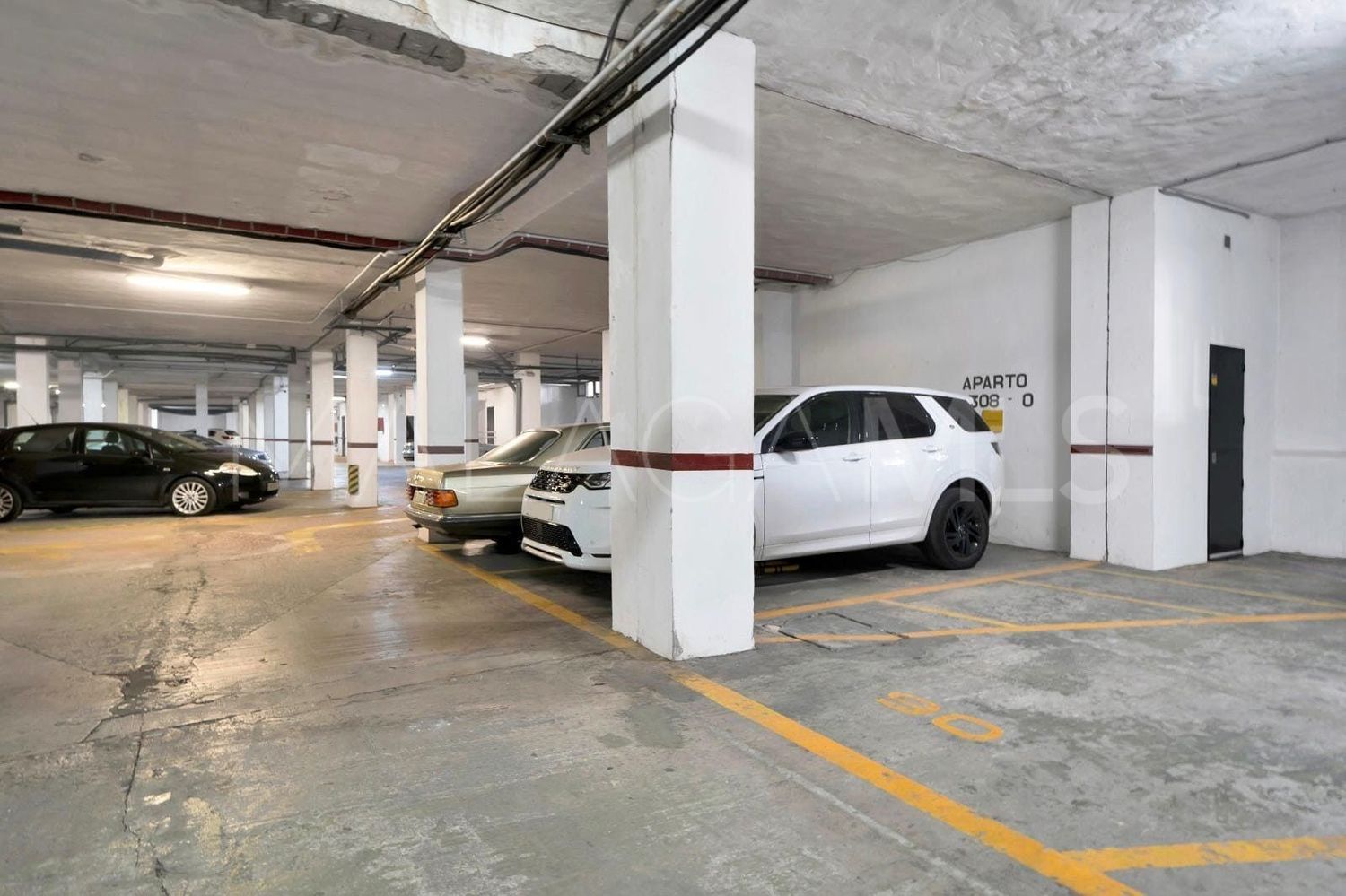 Flat for sale in Marbella - Puerto Banus