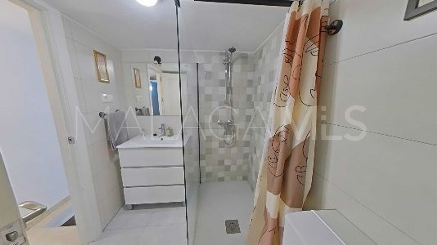 Commercial for sale in Malaga - Carretera de Cádiz