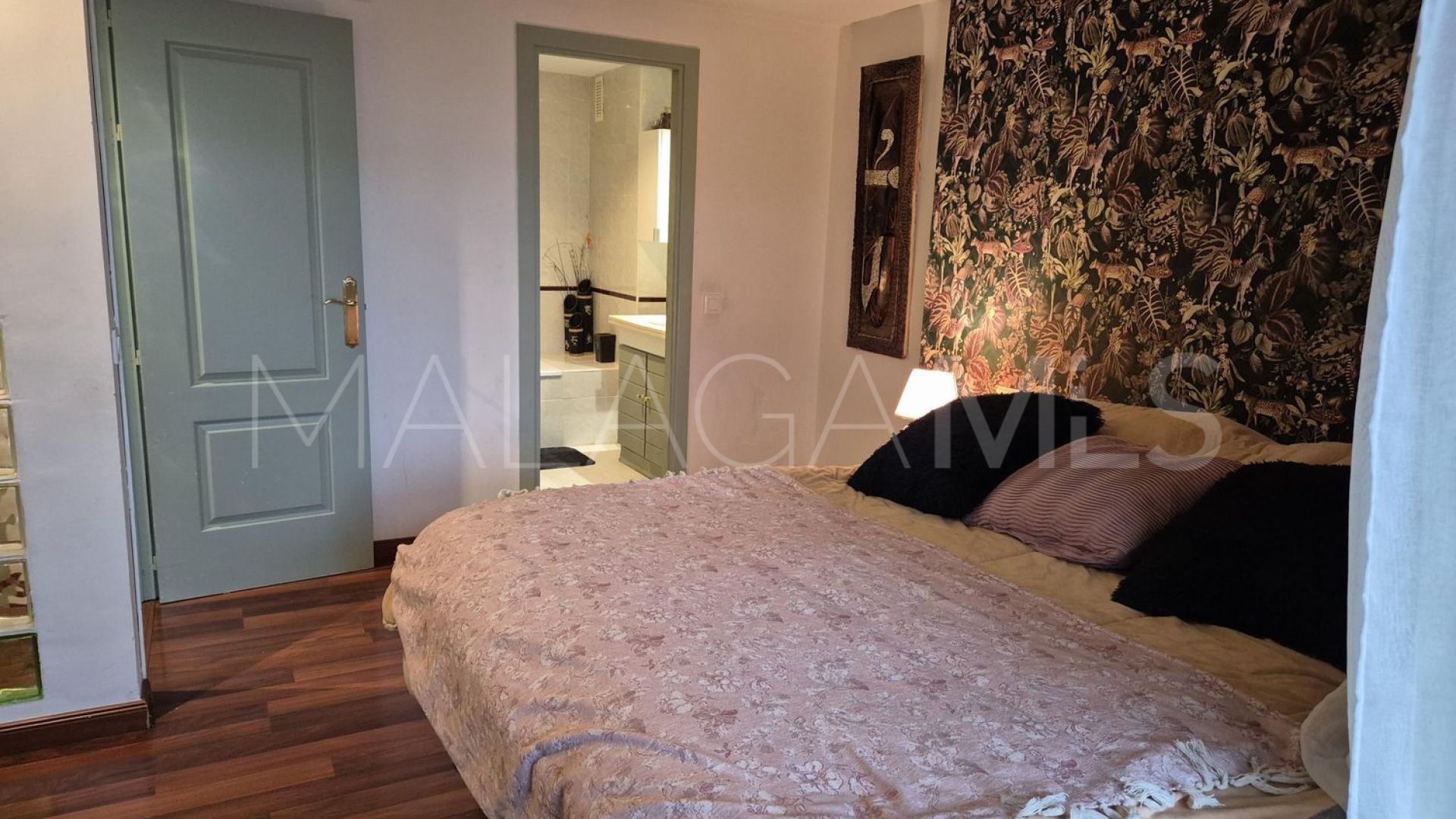 Buy piso in Mijas Pueblo with 2 bedrooms