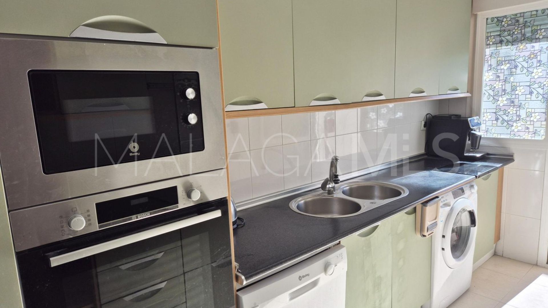 Buy piso in Mijas Pueblo with 2 bedrooms