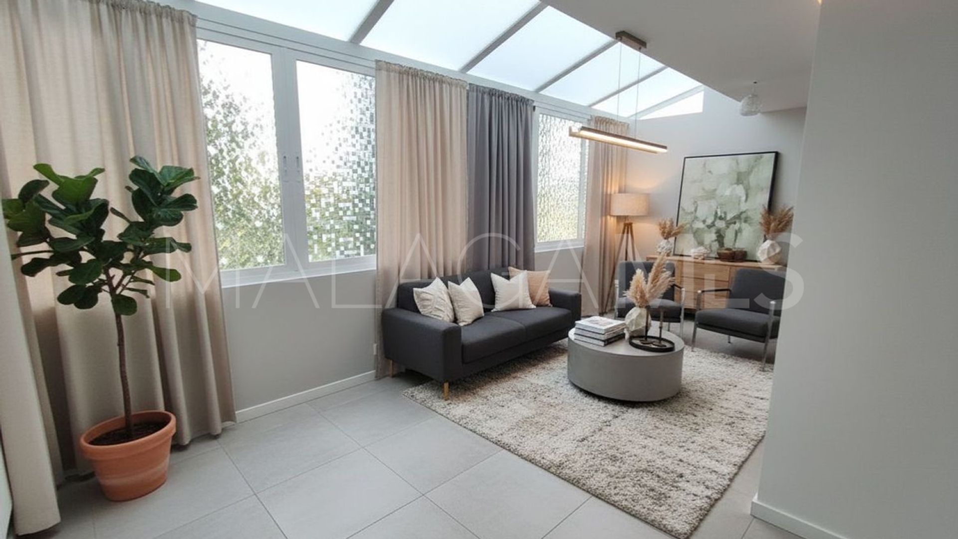 Buy piso in Mijas Pueblo with 2 bedrooms