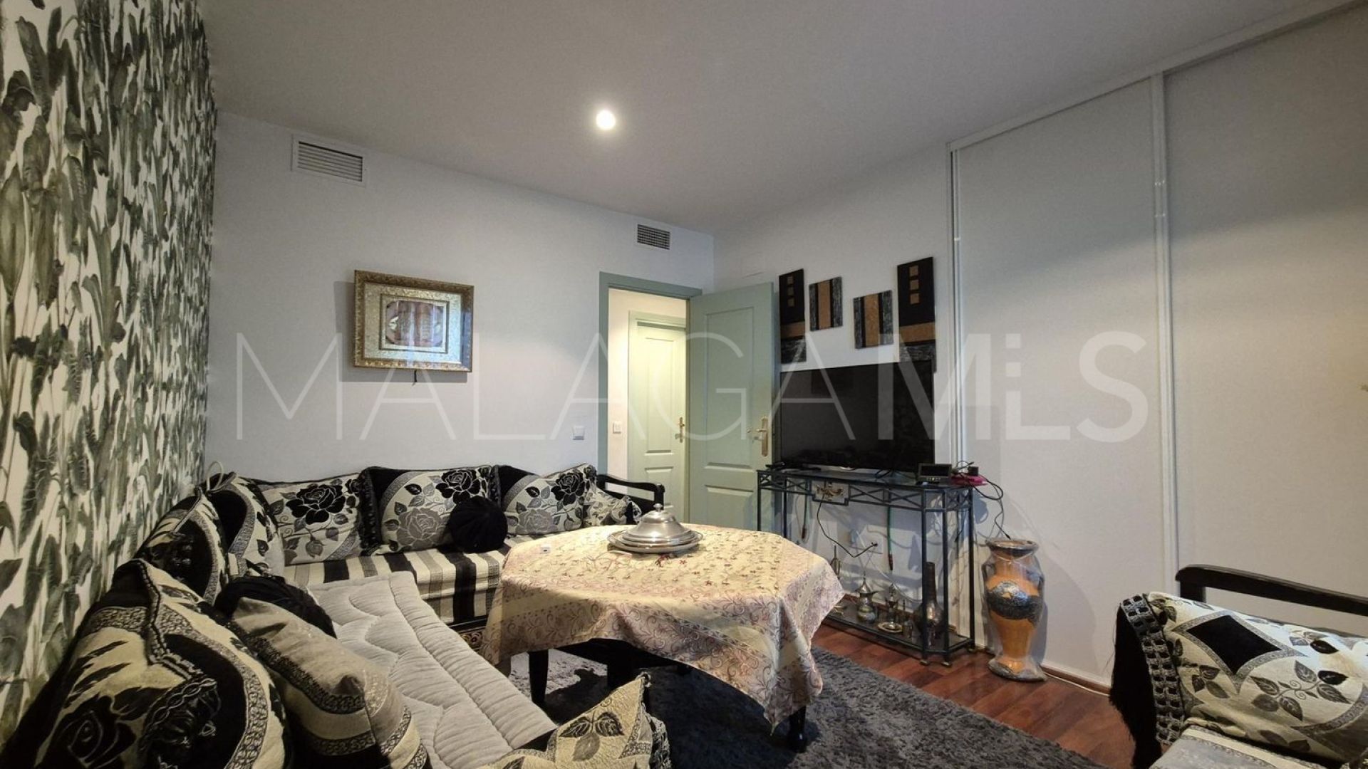 Buy piso in Mijas Pueblo with 2 bedrooms