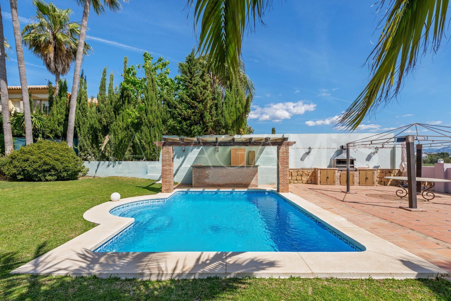 Hus i byn for sale in Nueva Atalaya