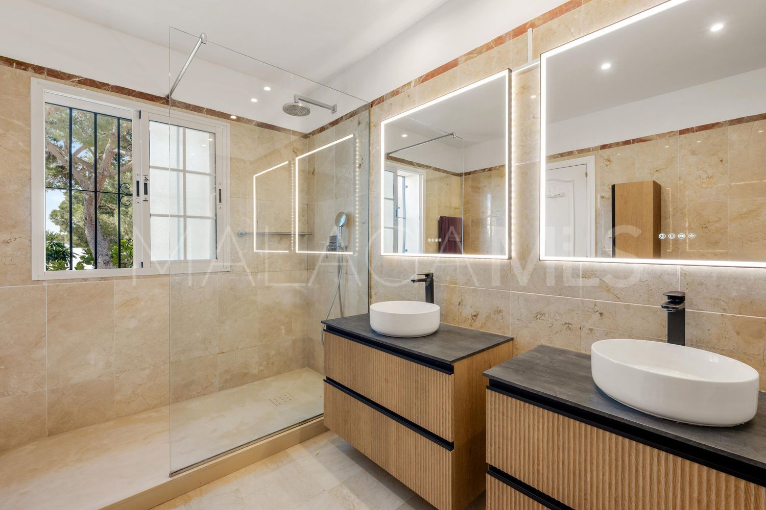 Hus i byn for sale in Nueva Atalaya