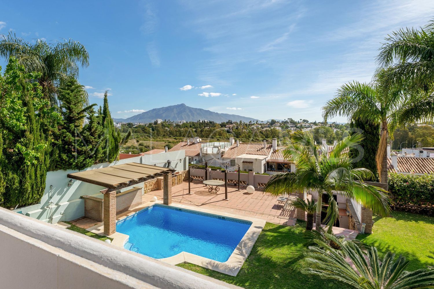 Hus i byn for sale in Nueva Atalaya