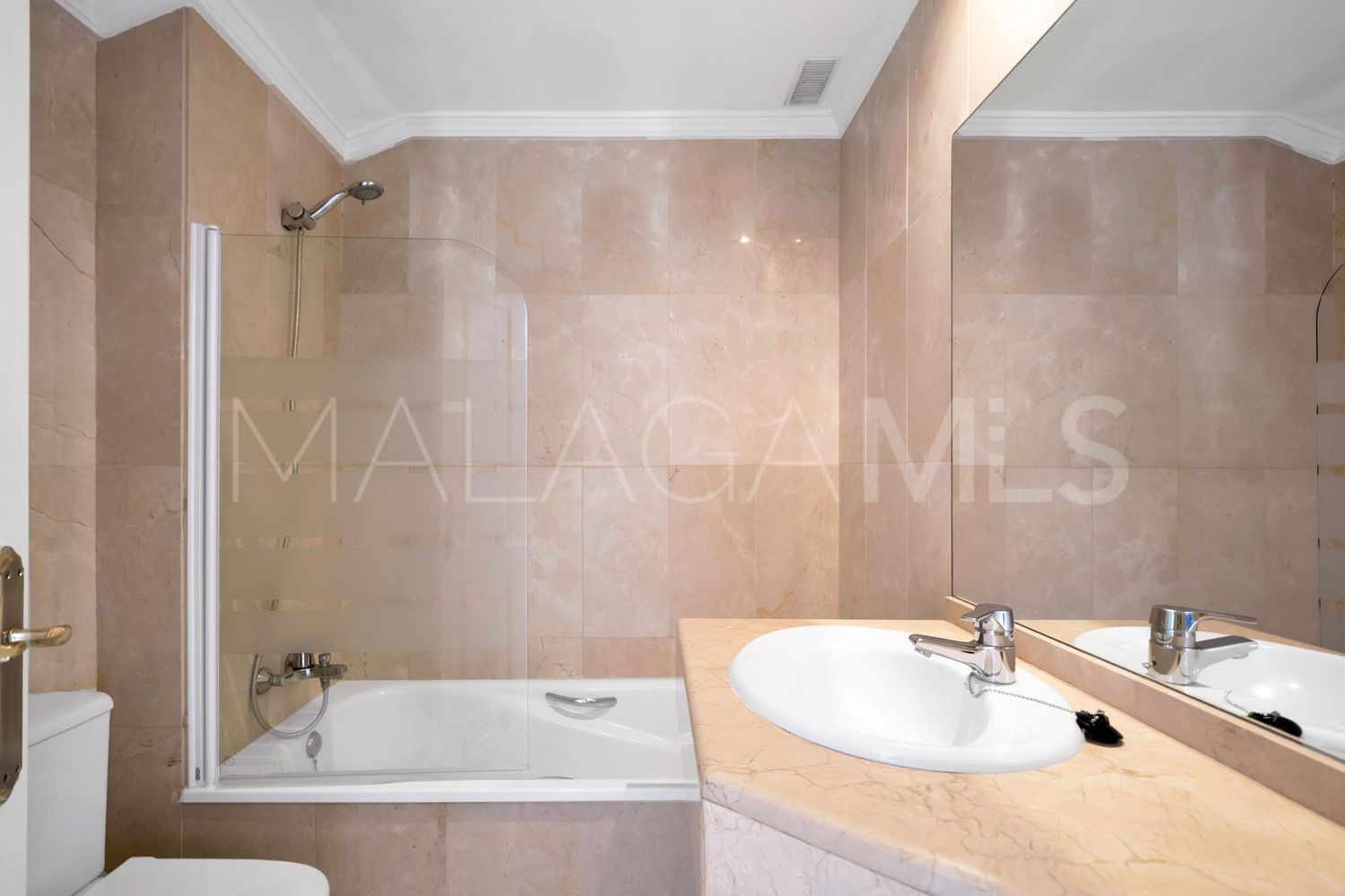 For sale La Carolina 3 bedrooms flat