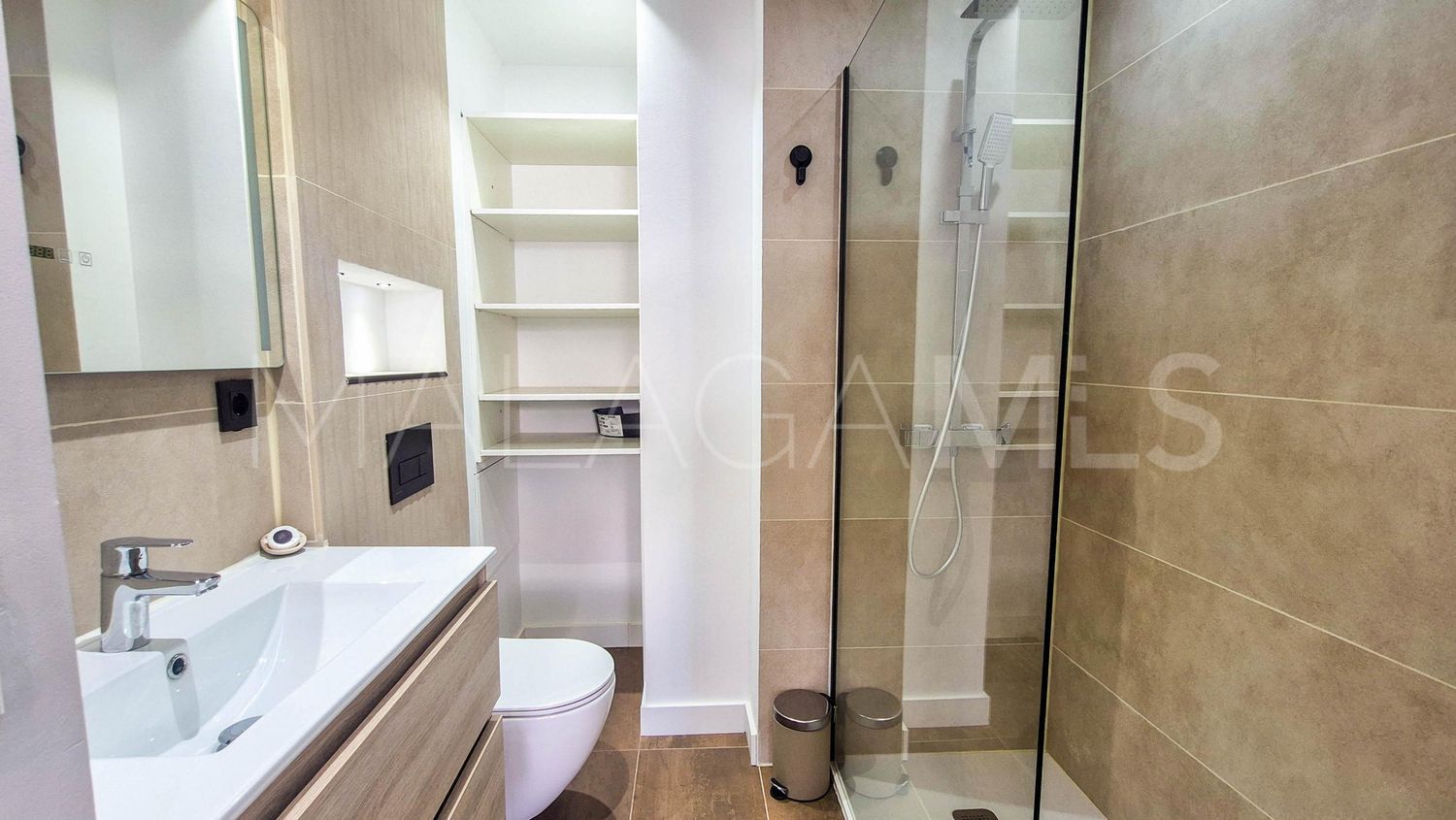 For sale house in El Chaparral with 5 bedrooms