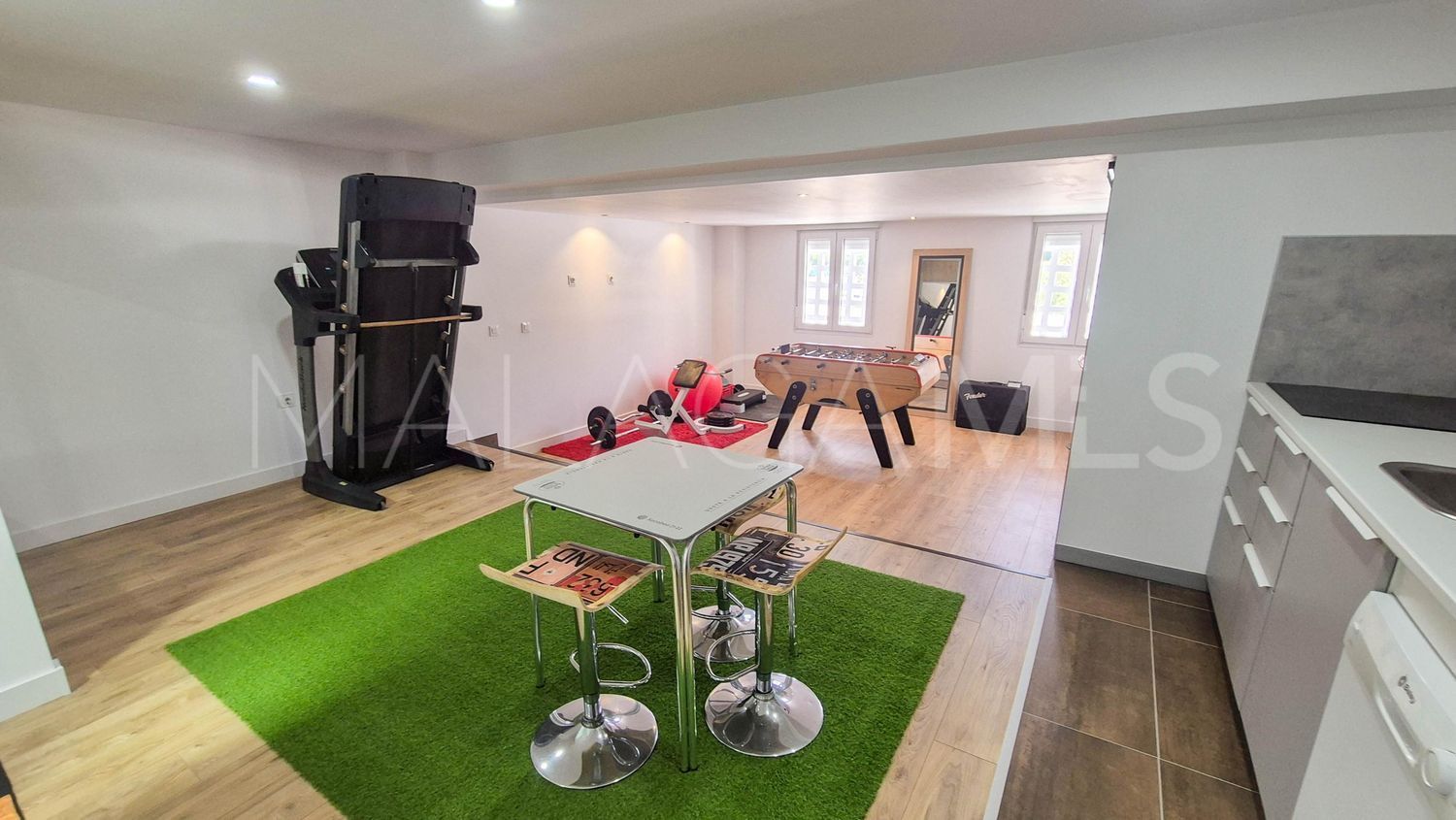 For sale house in El Chaparral with 5 bedrooms