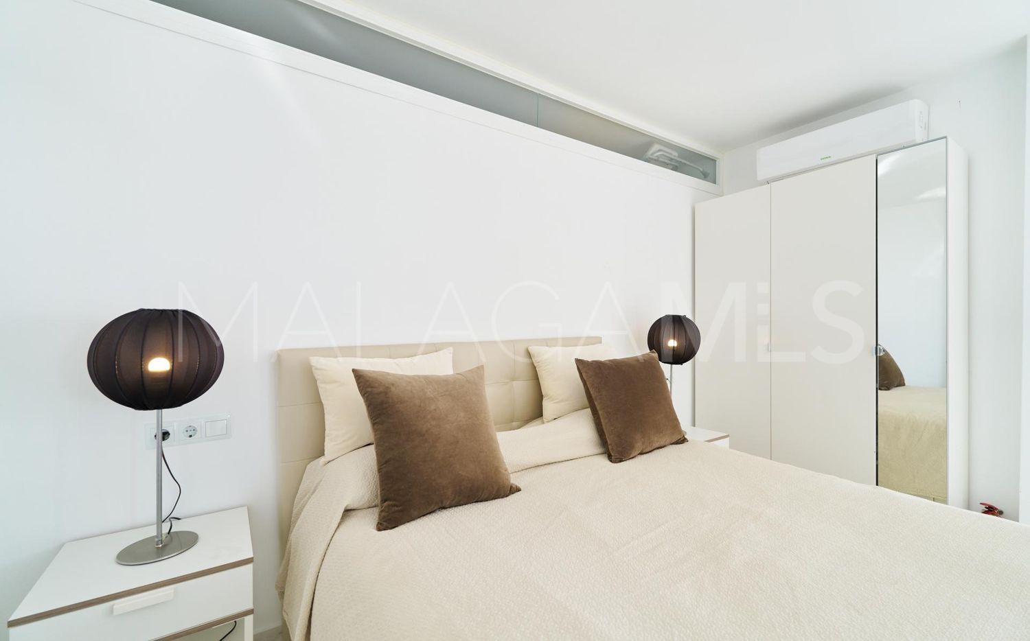 Flat for sale in Playa Bajadilla - Puertos