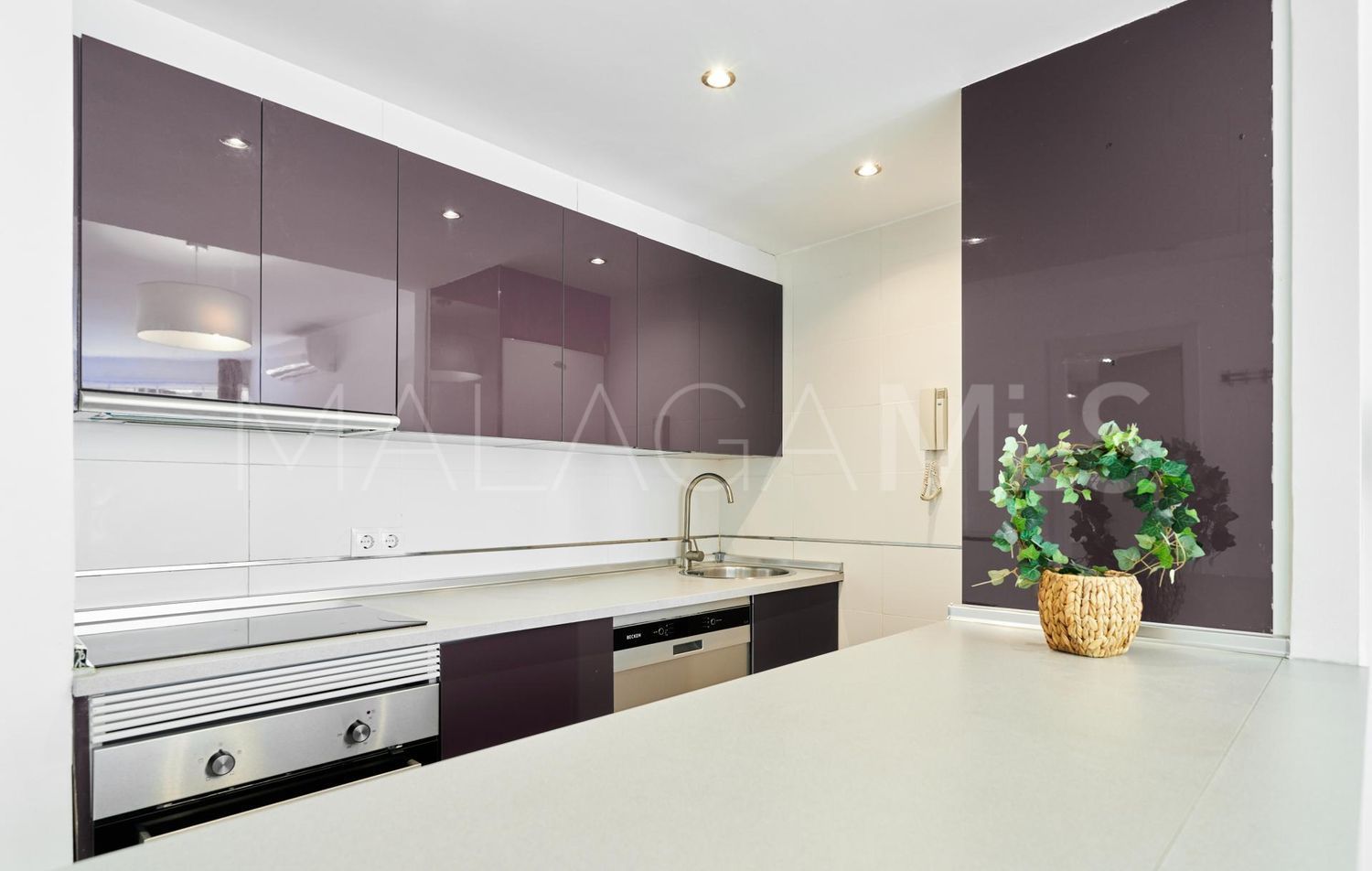 Flat for sale in Playa Bajadilla - Puertos