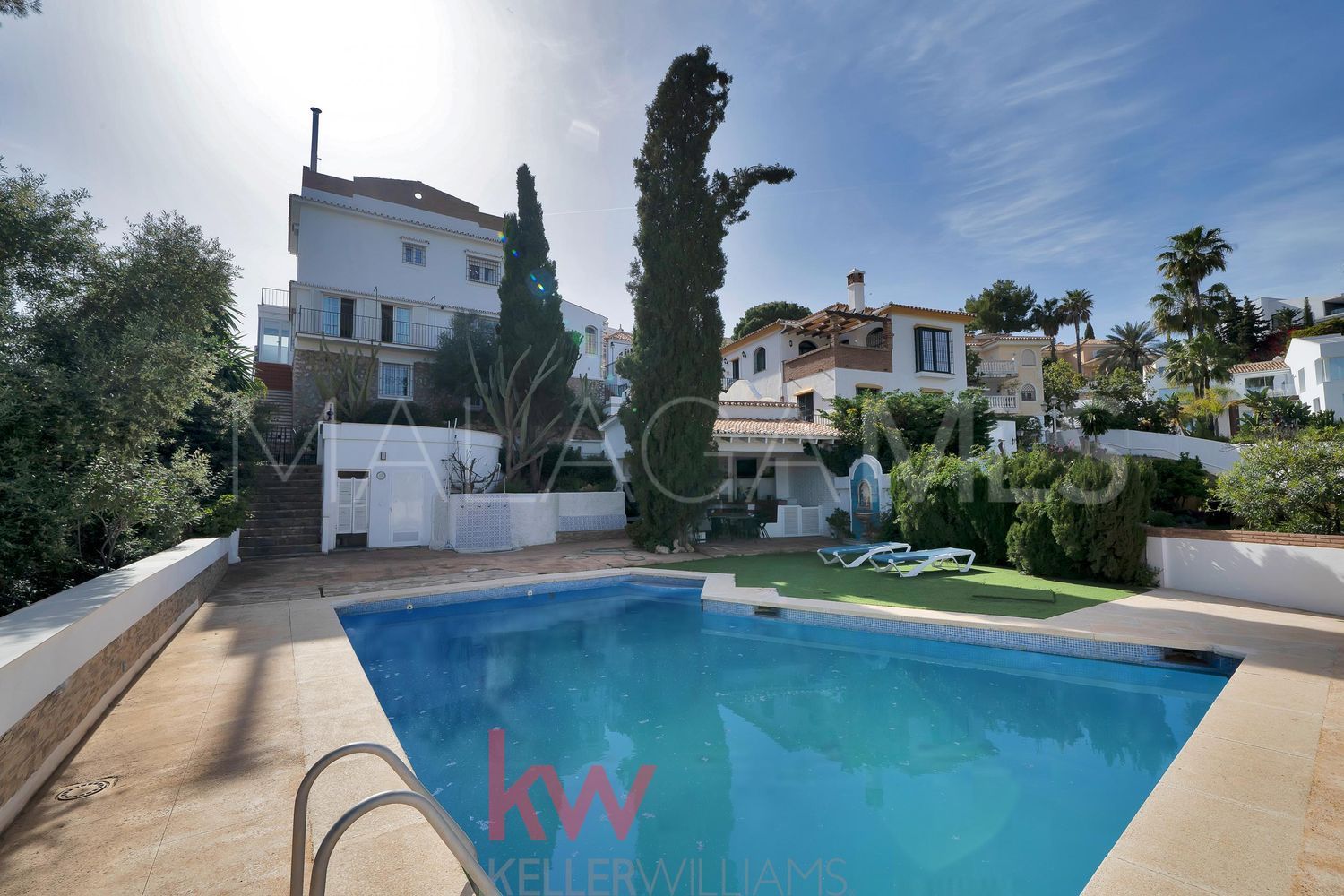 Hus i byn for sale in Cerrado Calderón - El Morlaco