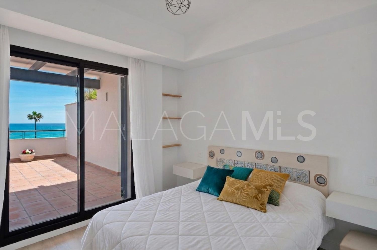 Lägenhet for sale in Bahia de Casares