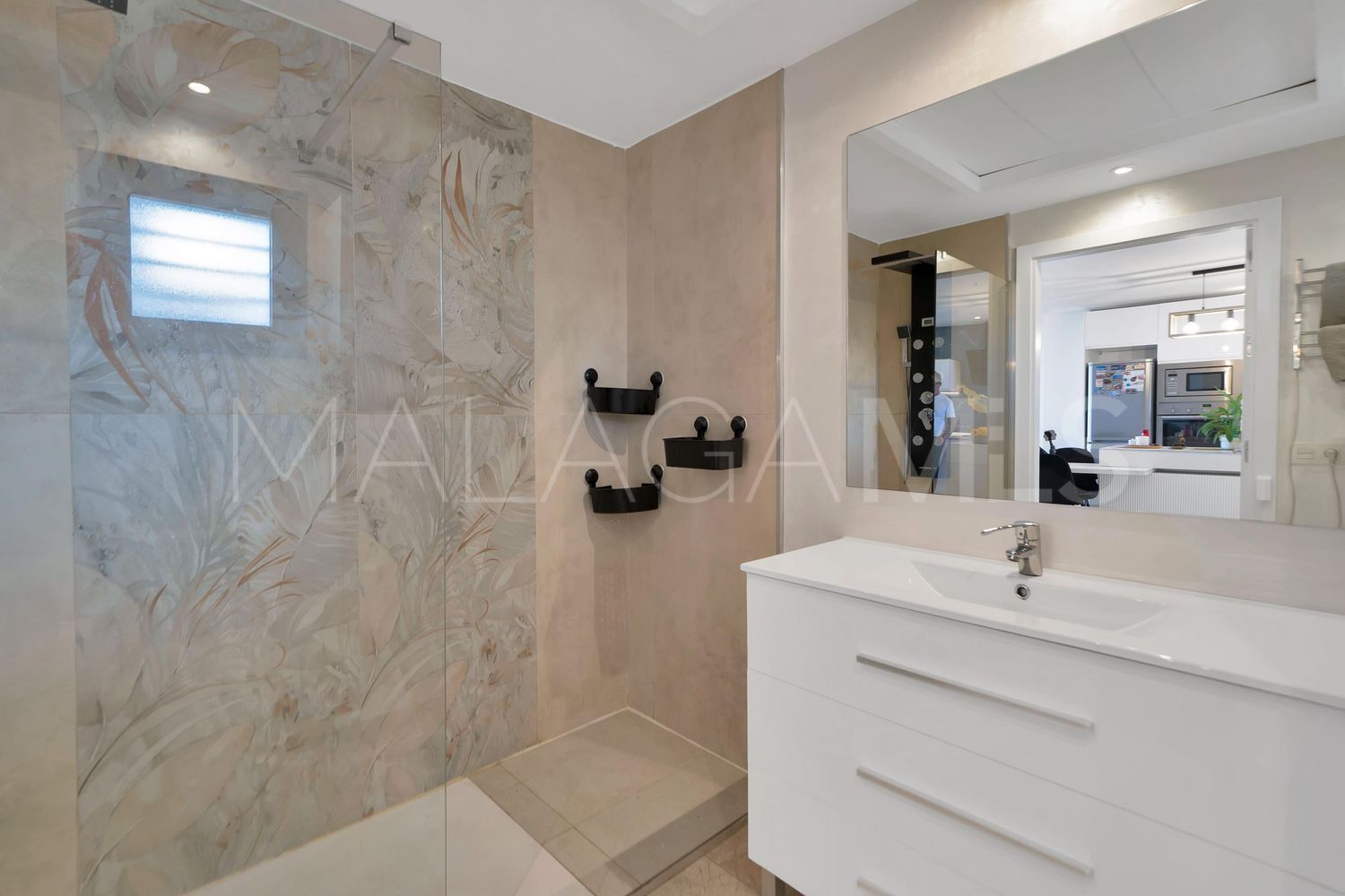 Lägenhet for sale in Bahia de Casares