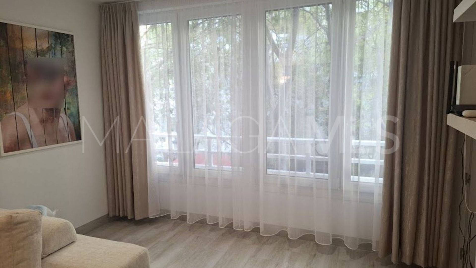 Buy flat in Playa de la Fontanilla with 3 bedrooms