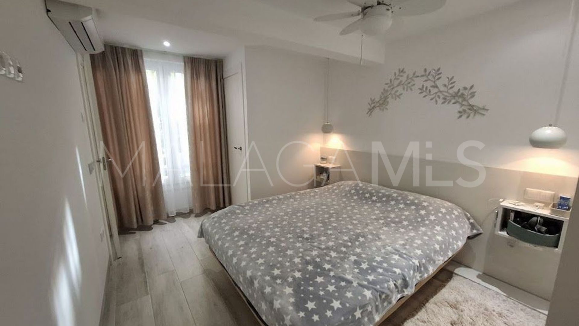 Buy flat in Playa de la Fontanilla with 3 bedrooms