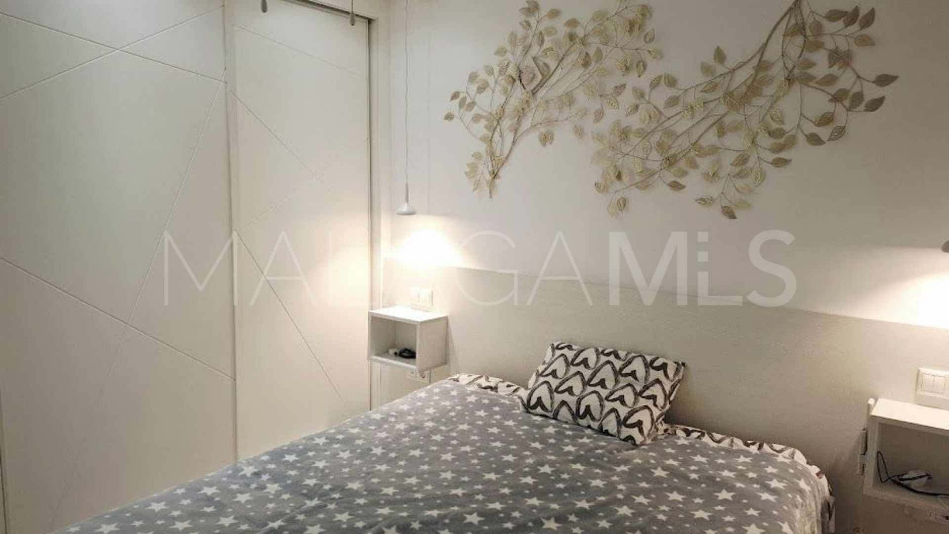 Buy flat in Playa de la Fontanilla with 3 bedrooms