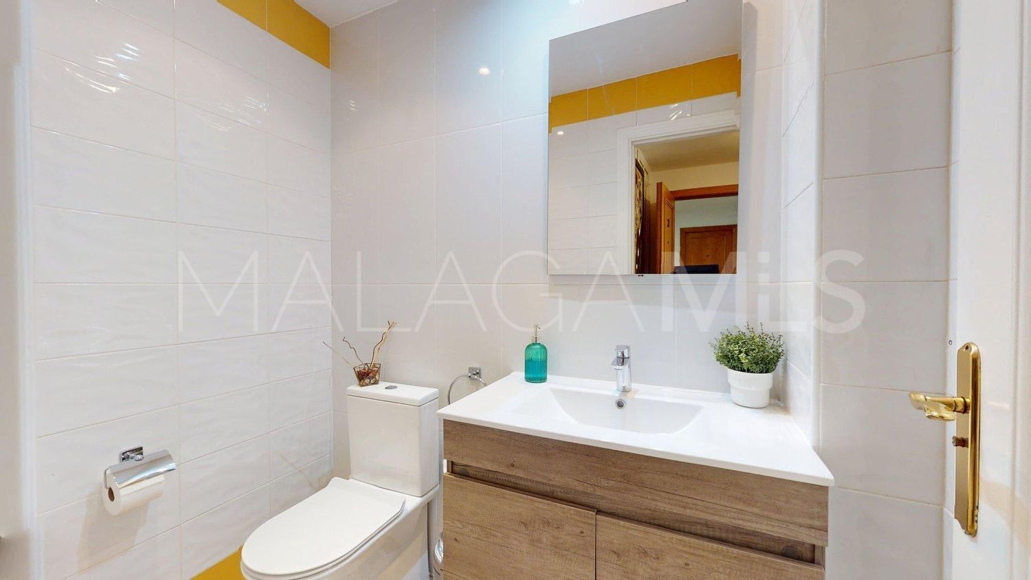 Piso for sale in San Pedro de Alcantara with 3 bedrooms