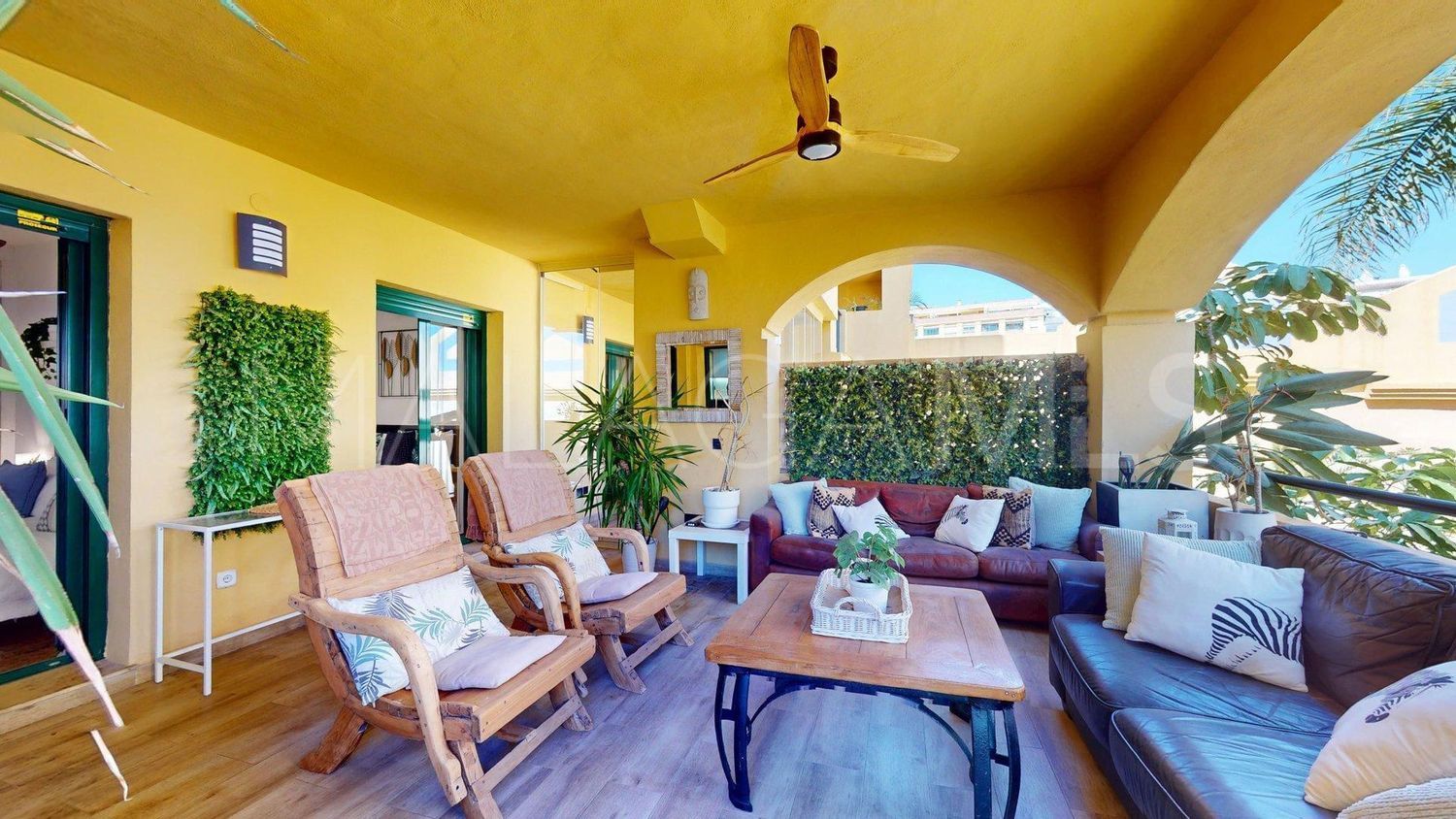 Piso for sale in San Pedro de Alcantara with 3 bedrooms